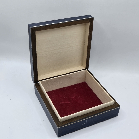 Small Hand Carved Wooden Hinged Trinket Box Flower Navy Blue, Red Velvet Poland - Picture 10 of 16